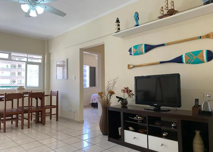 Apartamento Na Praia Grande A 200 Metros Da Praia, Confortavel Espacoso Wifi 350 Mega Tv Claro, Otima Localizacao